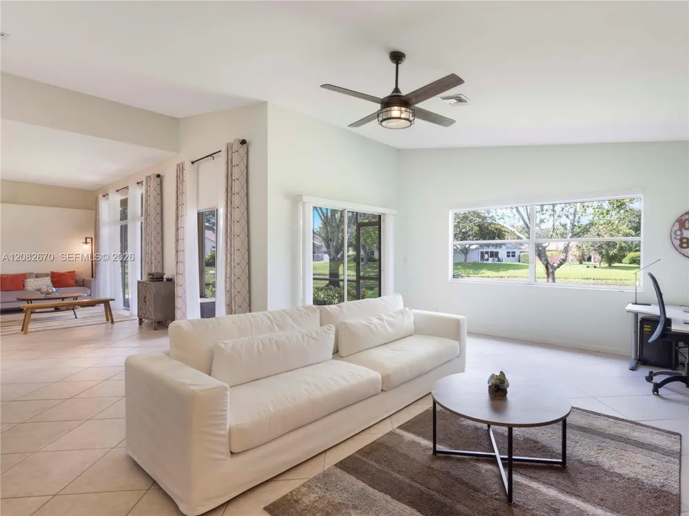 2549 Egret Lake Dr Green Acres, FL 33413