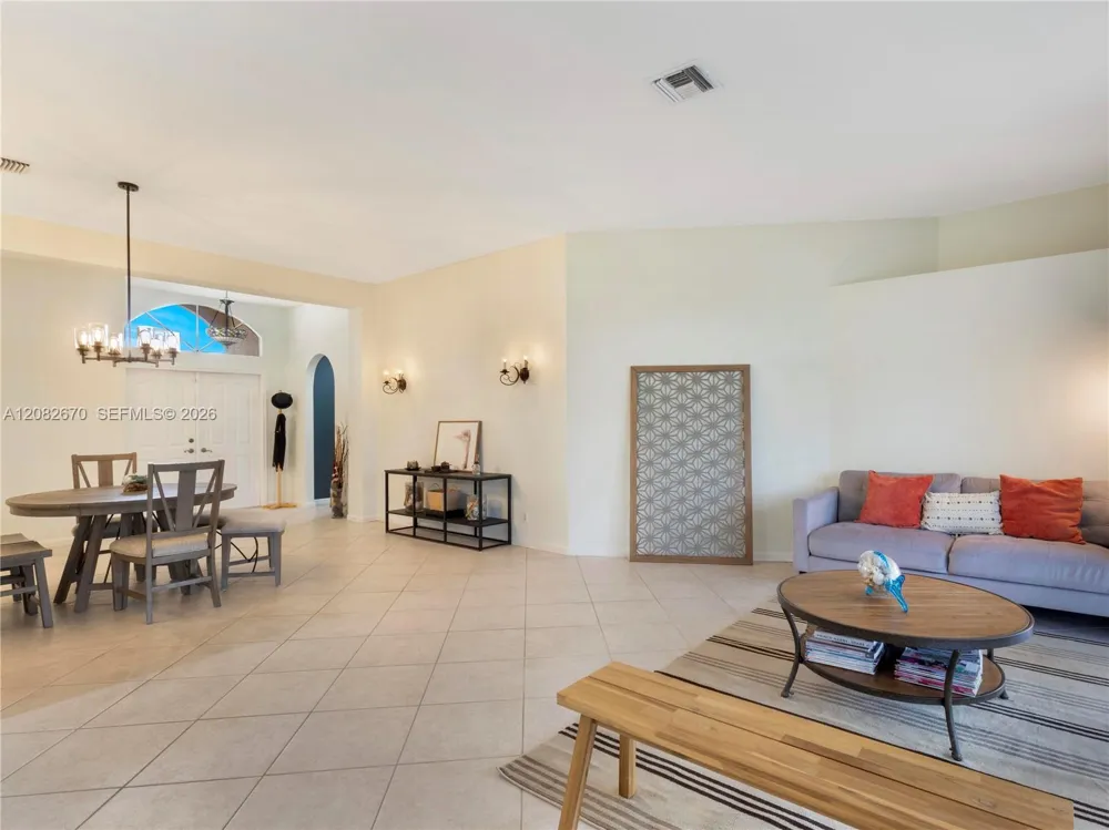 2549 Egret Lake Dr Green Acres, FL 33413