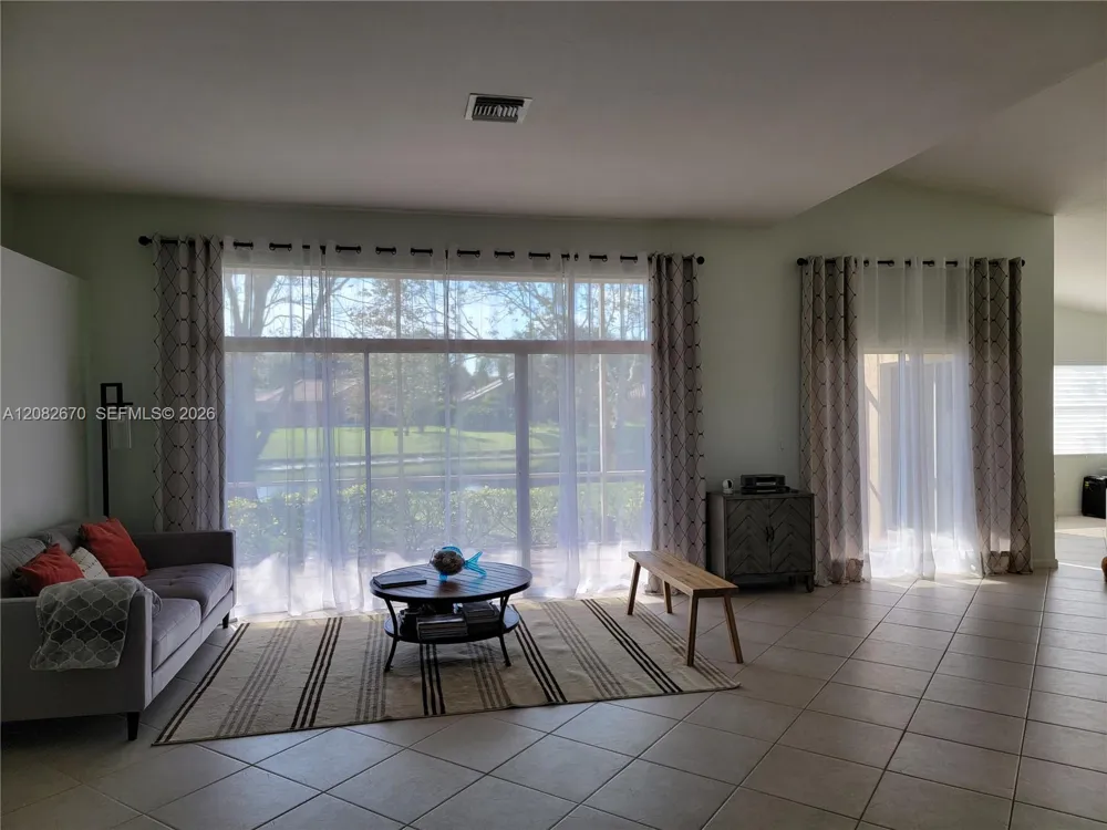 2549 Egret Lake Dr Green Acres, FL 33413