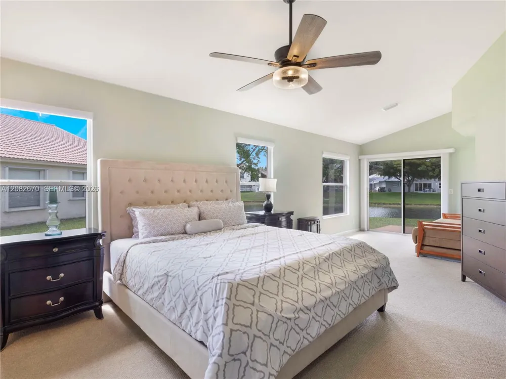 2549 Egret Lake Dr Green Acres, FL 33413