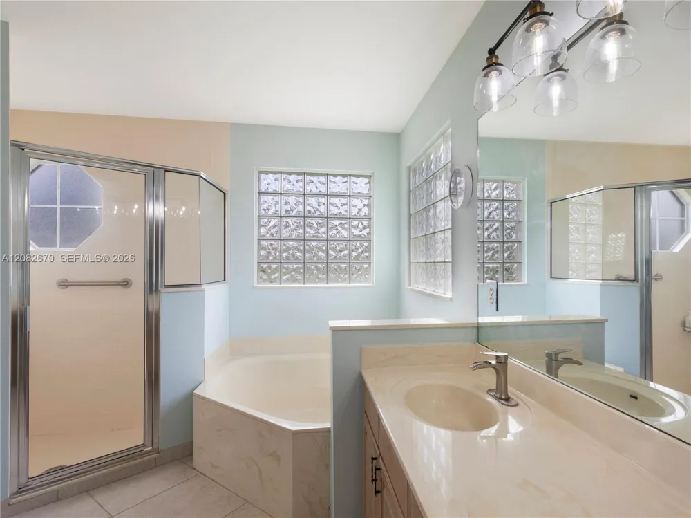 2549 Egret Lake Dr Green Acres, FL 33413