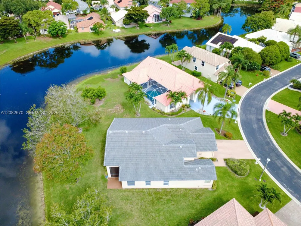 2549 Egret Lake Dr Green Acres, FL 33413