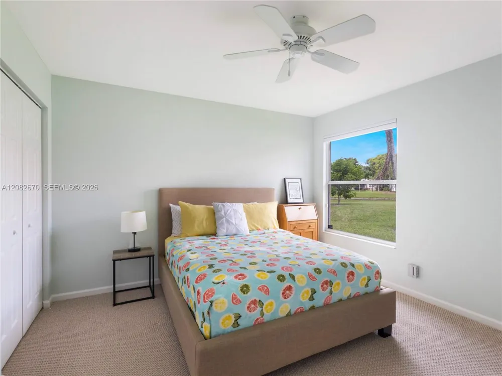 2549 Egret Lake Dr Green Acres, FL 33413