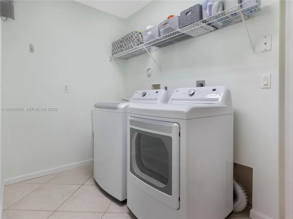 2549 Egret Lake Dr Green Acres, FL 33413