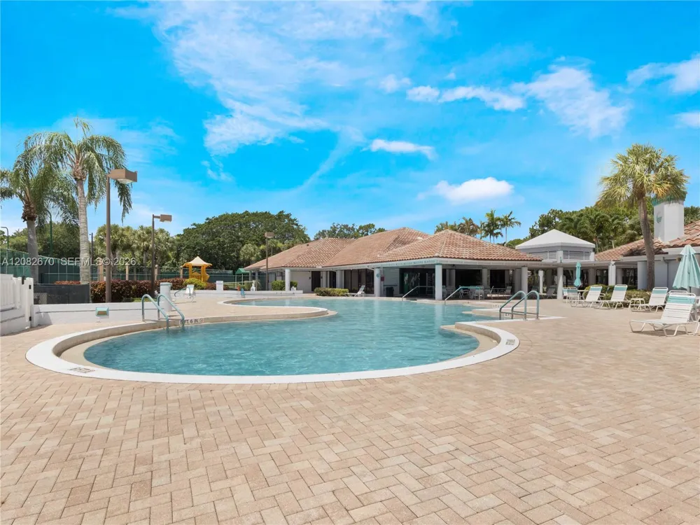 2549 Egret Lake Dr Green Acres, FL 33413