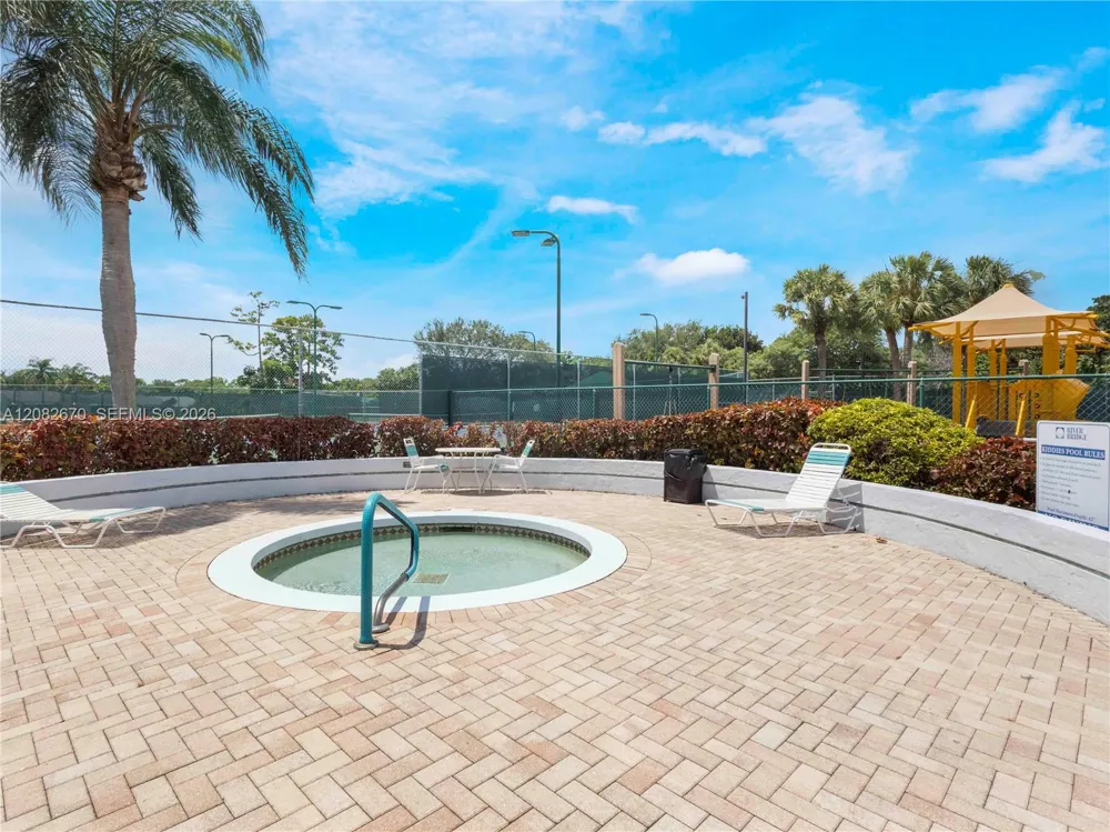 2549 Egret Lake Dr Green Acres, FL 33413