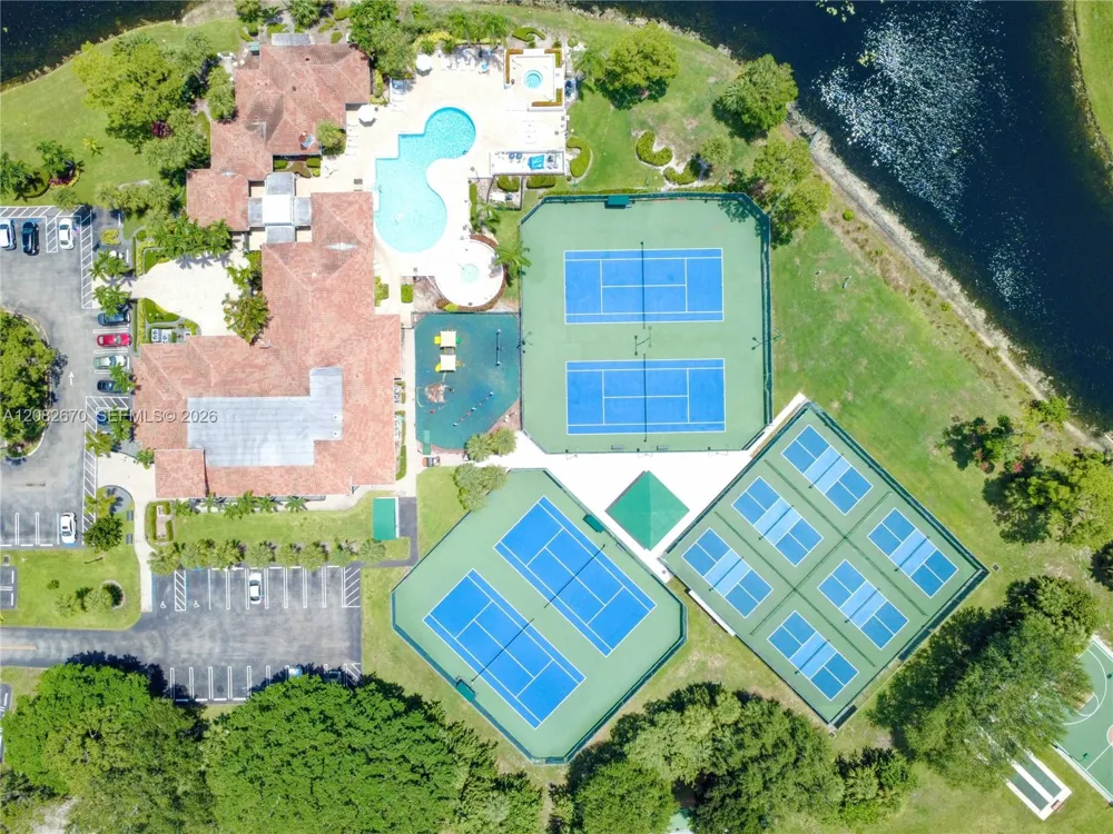 2549 Egret Lake Dr Green Acres, FL 33413