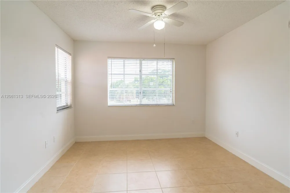 7920 Nob Hill Rd #305 Tamarac, FL 33321