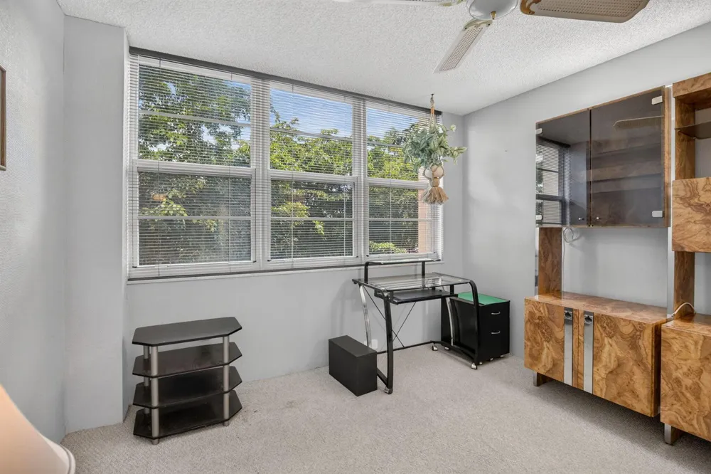 1400 Saint Charles Place #313 Pembroke Pines, FL 33026