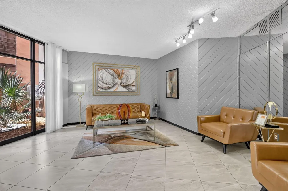 1400 Saint Charles Place #313 Pembroke Pines, FL 33026