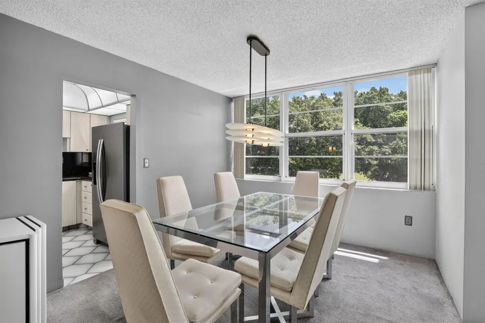 1400 Saint Charles Place #313 Pembroke Pines, FL 33026