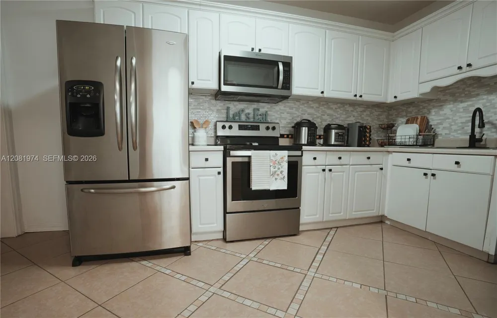 141 NE 14th St Homestead, FL 33030