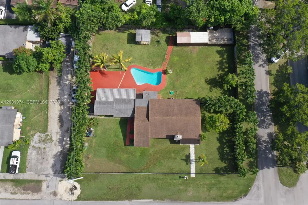 141 NE 14th St Homestead, FL 33030