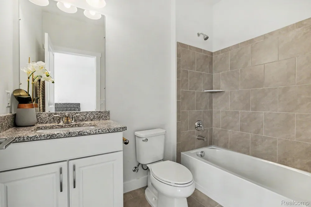 1419 Napa Canton Charter Township, MI 48187