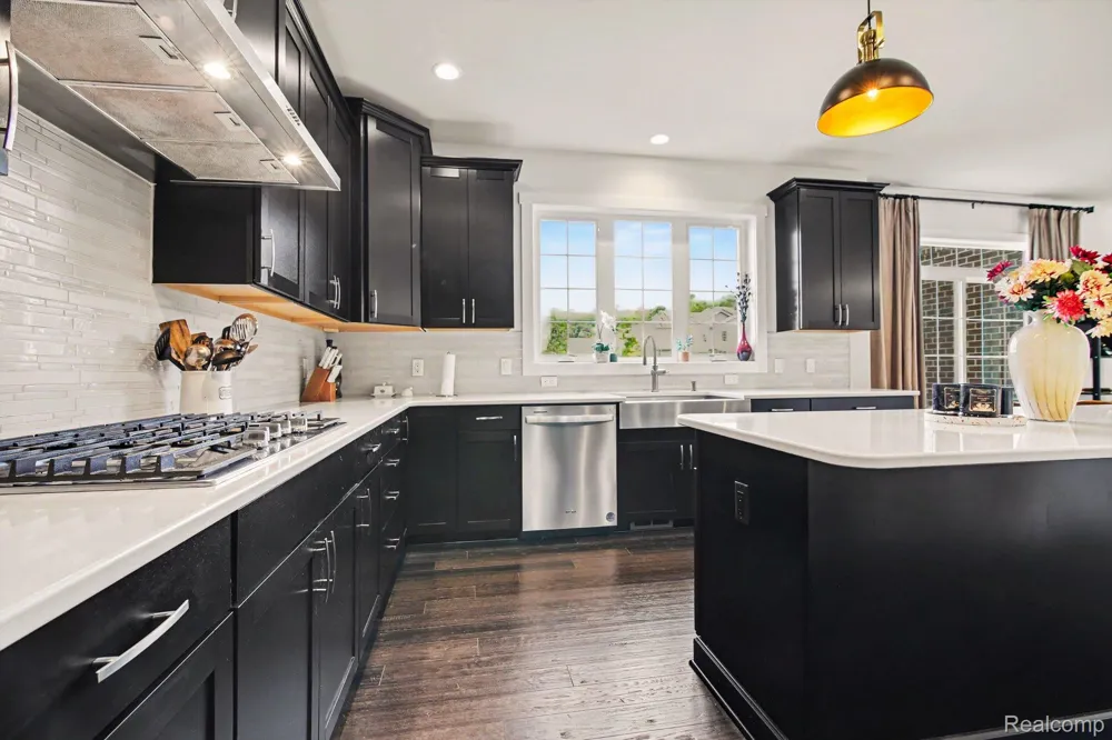 1419 Napa Canton Charter Township, MI 48187