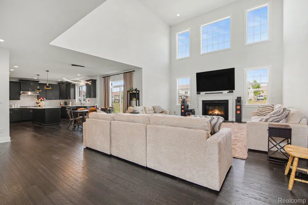 1419 Napa Canton Charter Township, MI 48187