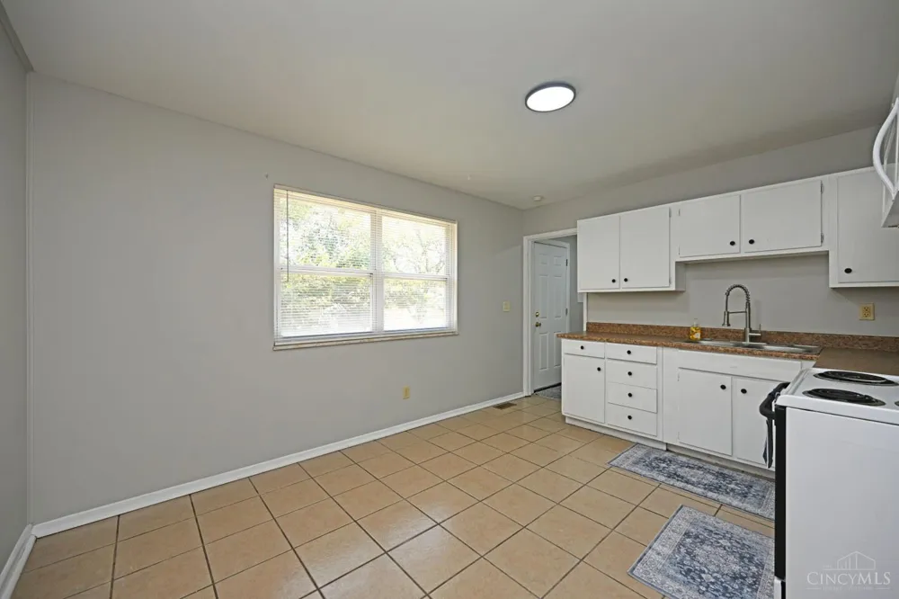 1987 Mistyhill Drive Springfield, OH 45240
