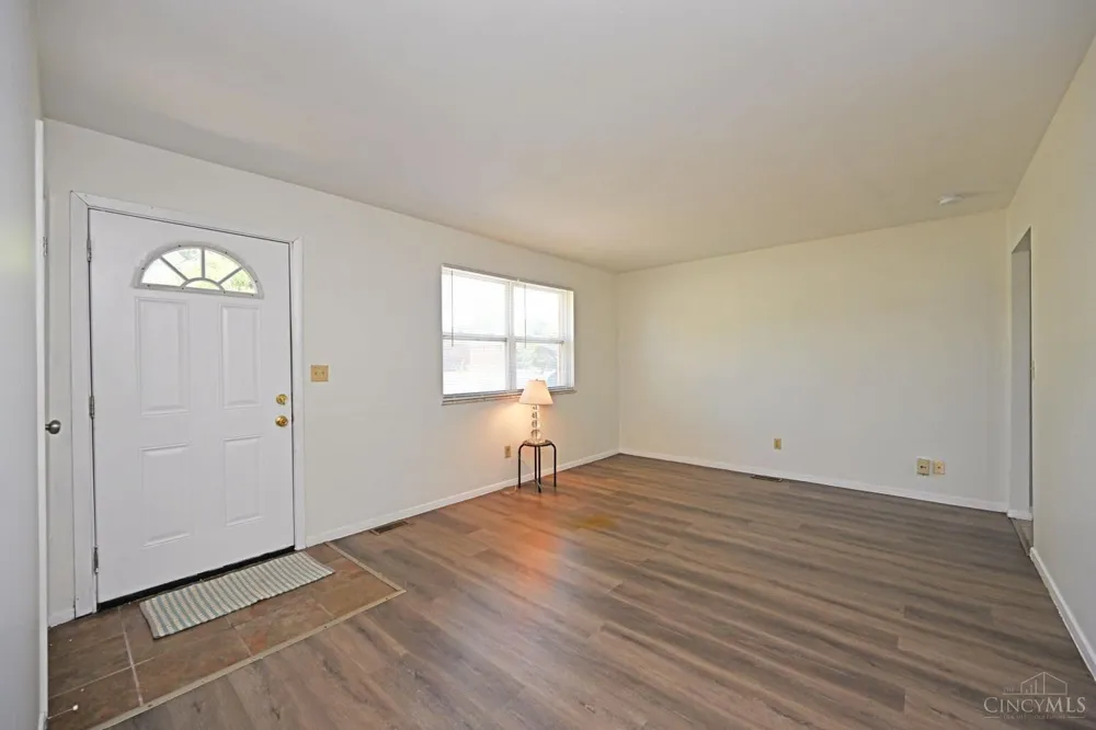 1987 Mistyhill Drive Springfield, OH 45240