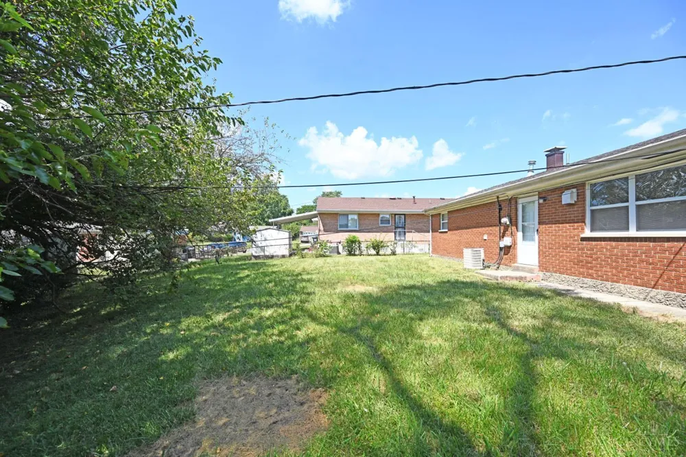 1987 Mistyhill Drive Springfield, OH 45240