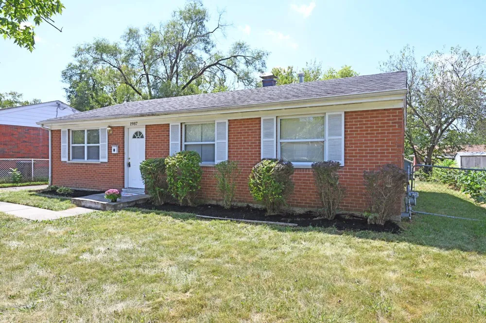 1987 Mistyhill Drive Springfield, OH 45240