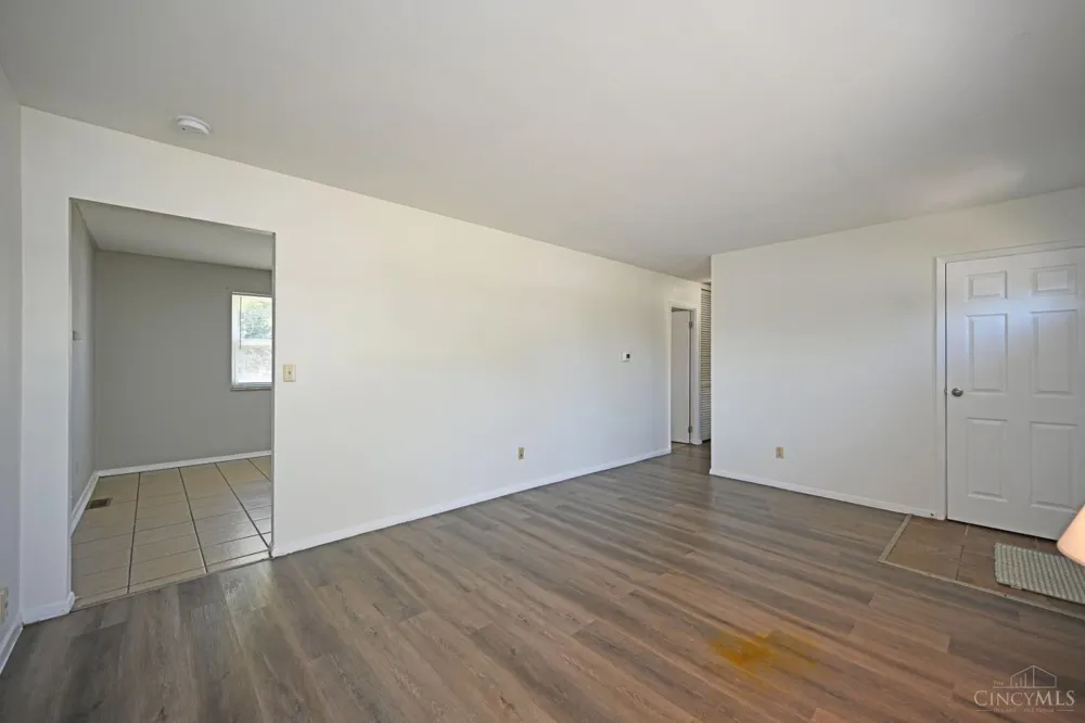 1987 Mistyhill Drive Springfield, OH 45240