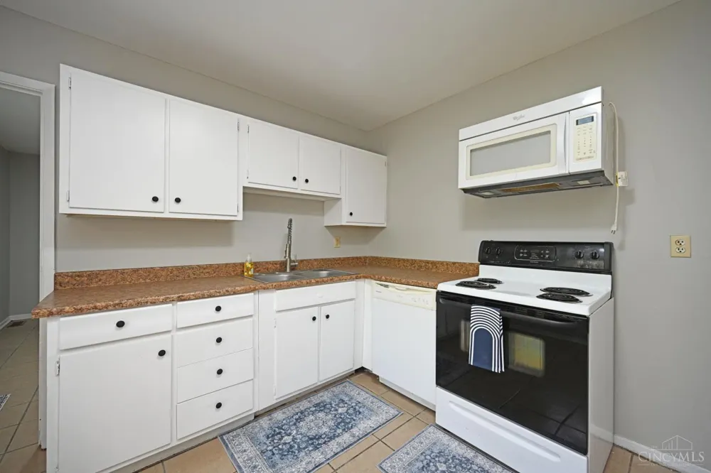 1987 Mistyhill Drive Springfield, OH 45240