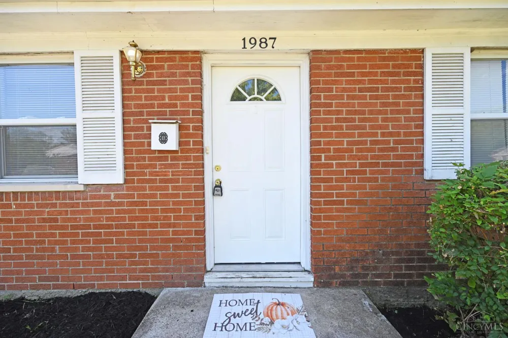 1987 Mistyhill Drive Springfield, OH 45240