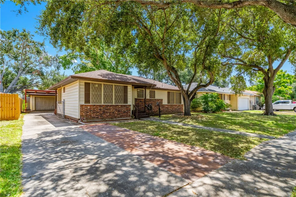 4122 Cott Street Corpus Christi, TX 78411
