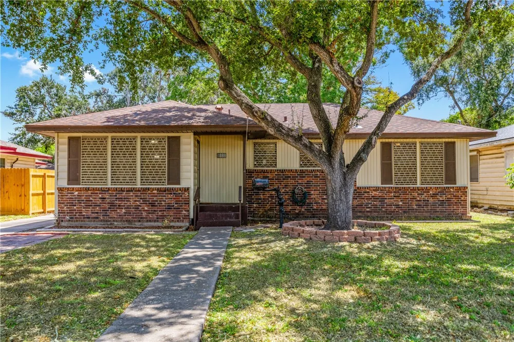 4122 Cott Street Corpus Christi, TX 78411