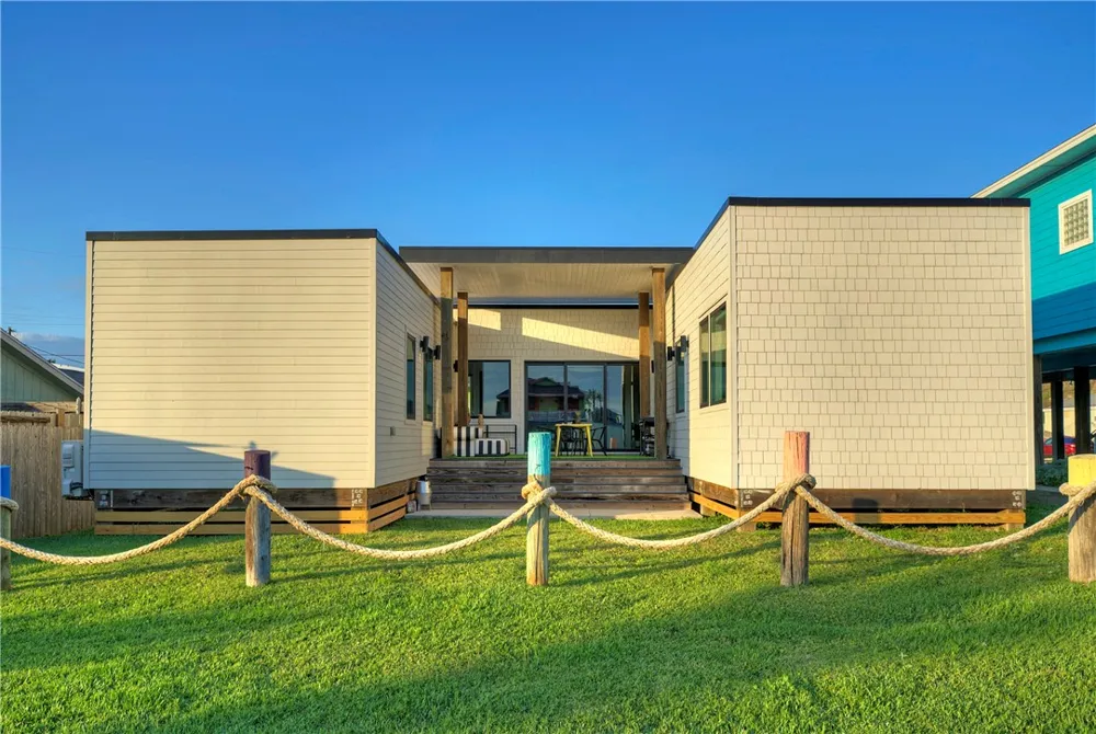 626 La Juana Court Port Aransas, TX 78373