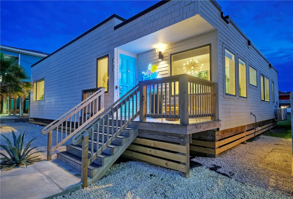 626 La Juana Court Port Aransas, TX 78373
