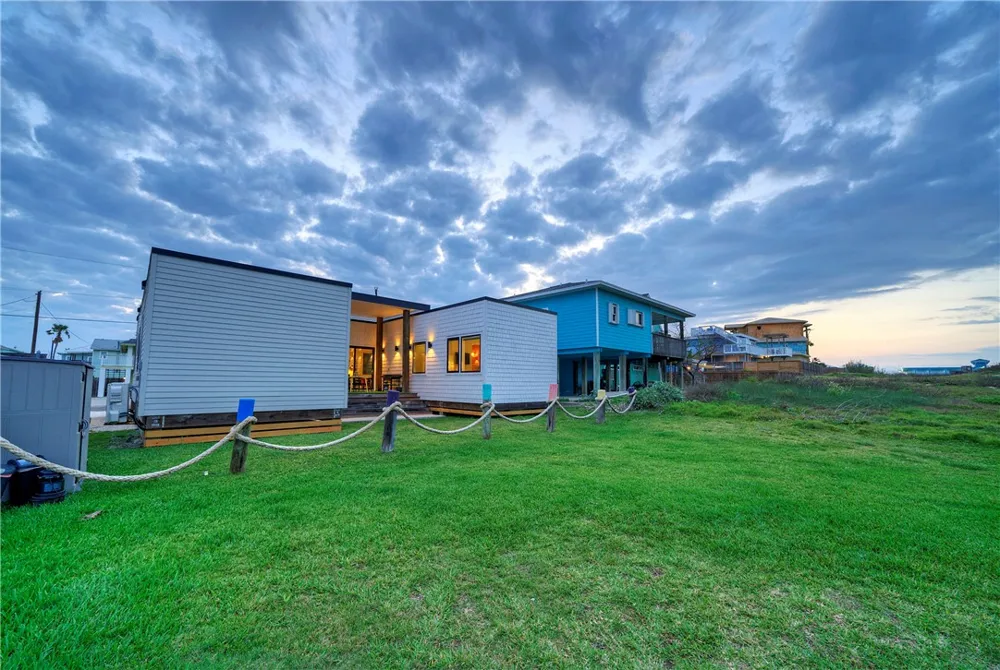 626 La Juana Court Port Aransas, TX 78373