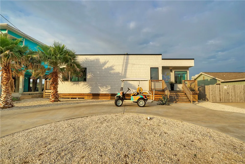 626 La Juana Court Port Aransas, TX 78373