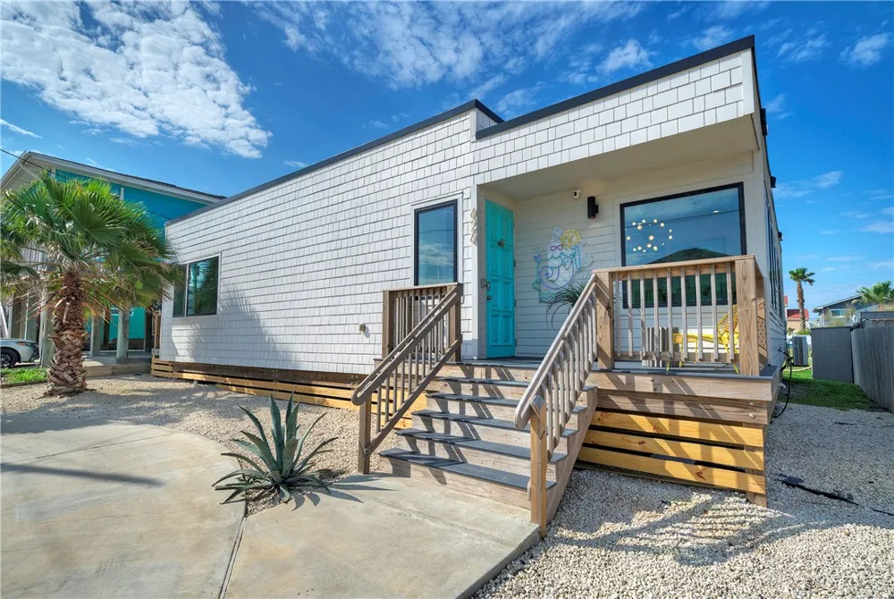 626 La Juana Court Port Aransas, TX 78373