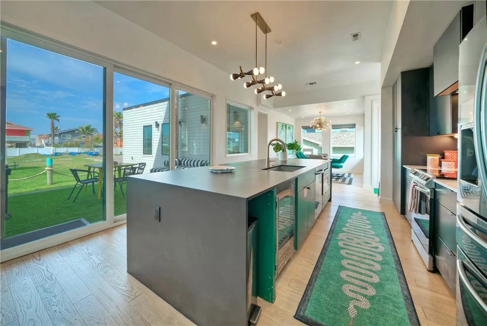 626 La Juana Court Port Aransas, TX 78373