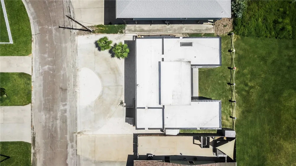 626 La Juana Court Port Aransas, TX 78373