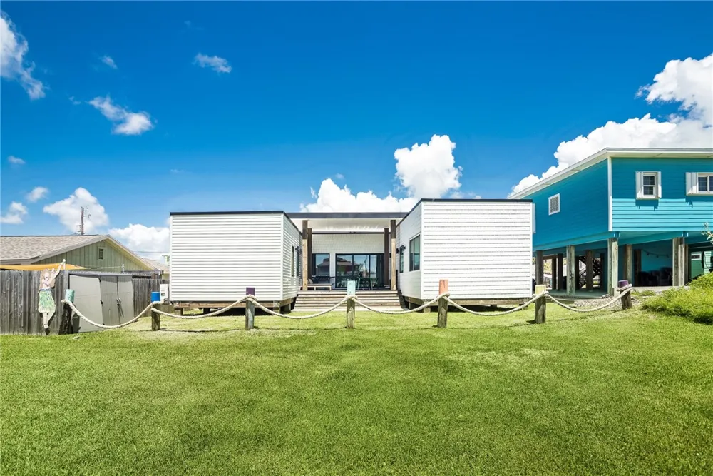 626 La Juana Court Port Aransas, TX 78373