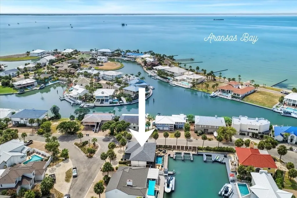 2 Spoonbill Rockport, TX 78382