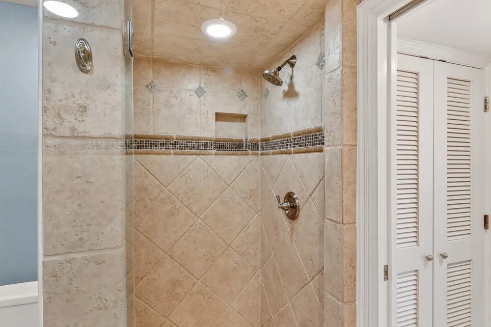 2 Spoonbill Rockport, TX 78382
