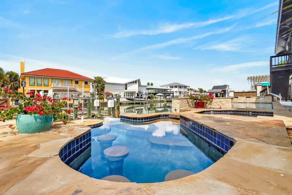 2 Spoonbill Rockport, TX 78382