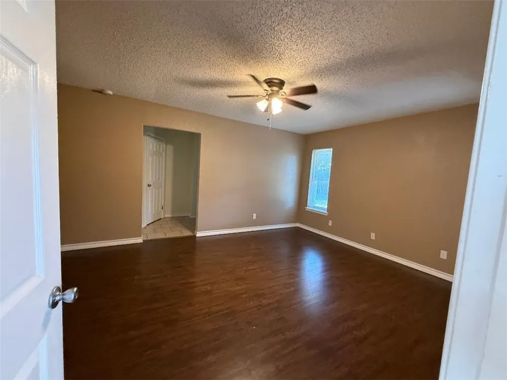 2204 Matagorda Drive Portland, TX 78374