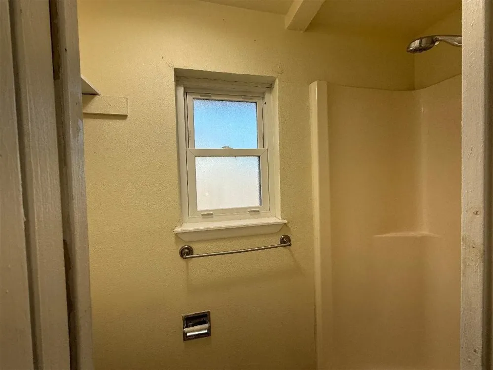 2204 Matagorda Drive Portland, TX 78374