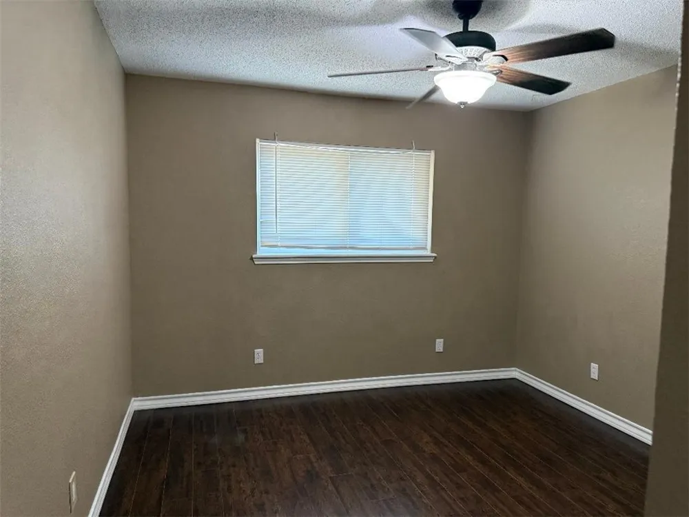 2204 Matagorda Drive Portland, TX 78374