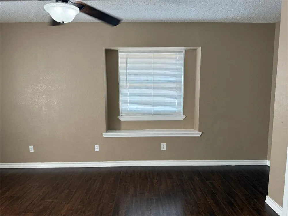 2204 Matagorda Drive Portland, TX 78374