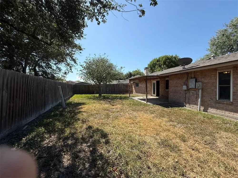 2204 Matagorda Drive Portland, TX 78374