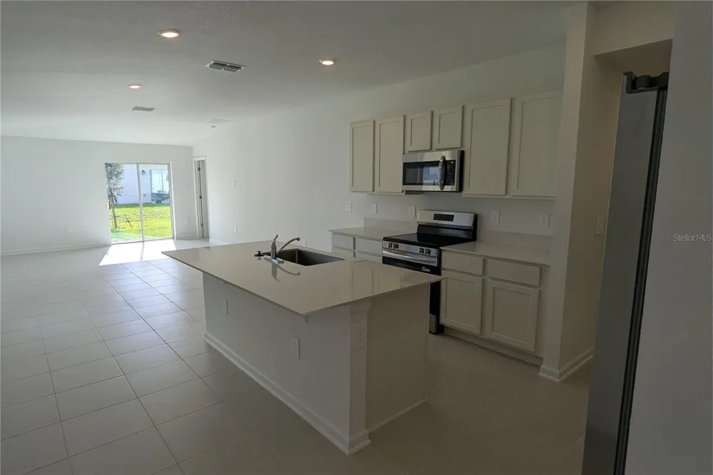 2175 CHRIS DRIVE Winter Haven, FL 33884