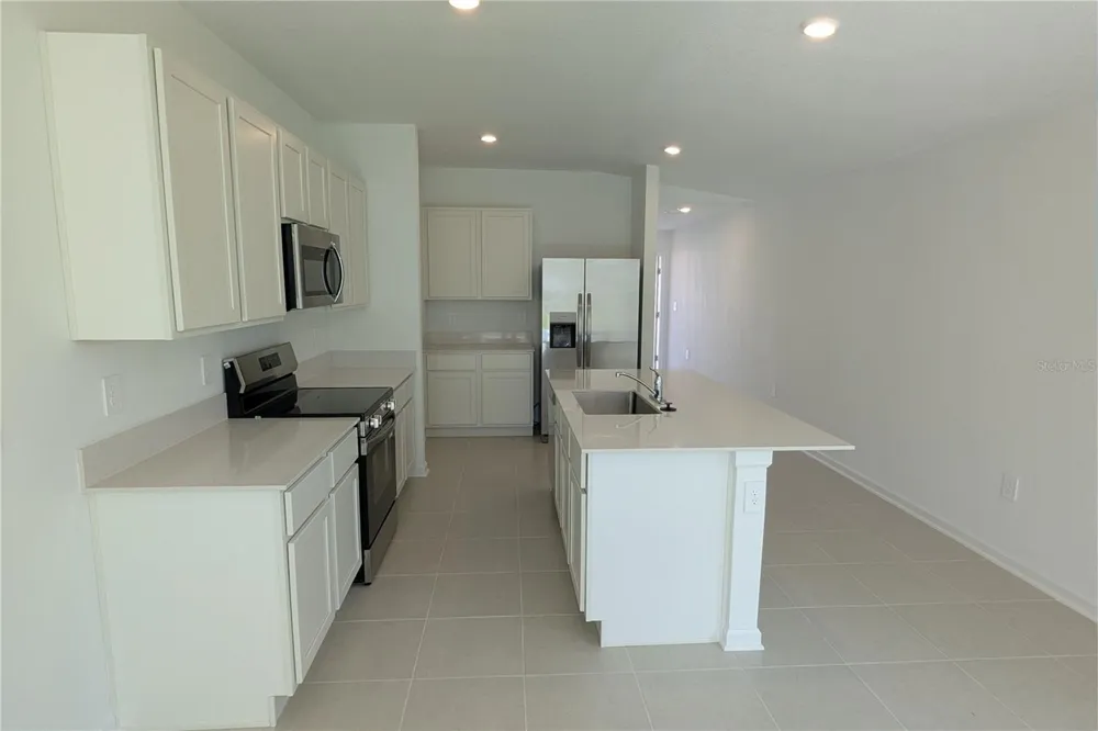 2175 CHRIS DRIVE Winter Haven, FL 33884