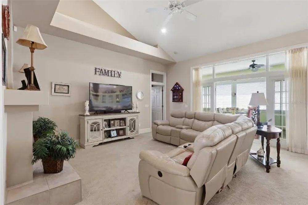 5649 BEECH STREET Zephyrhills, FL 33542