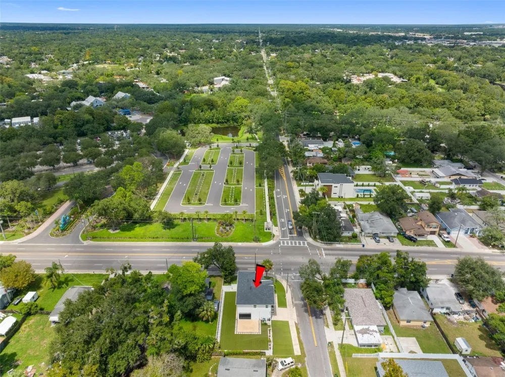 902 W SLIGH AVENUE Tampa, FL 33604