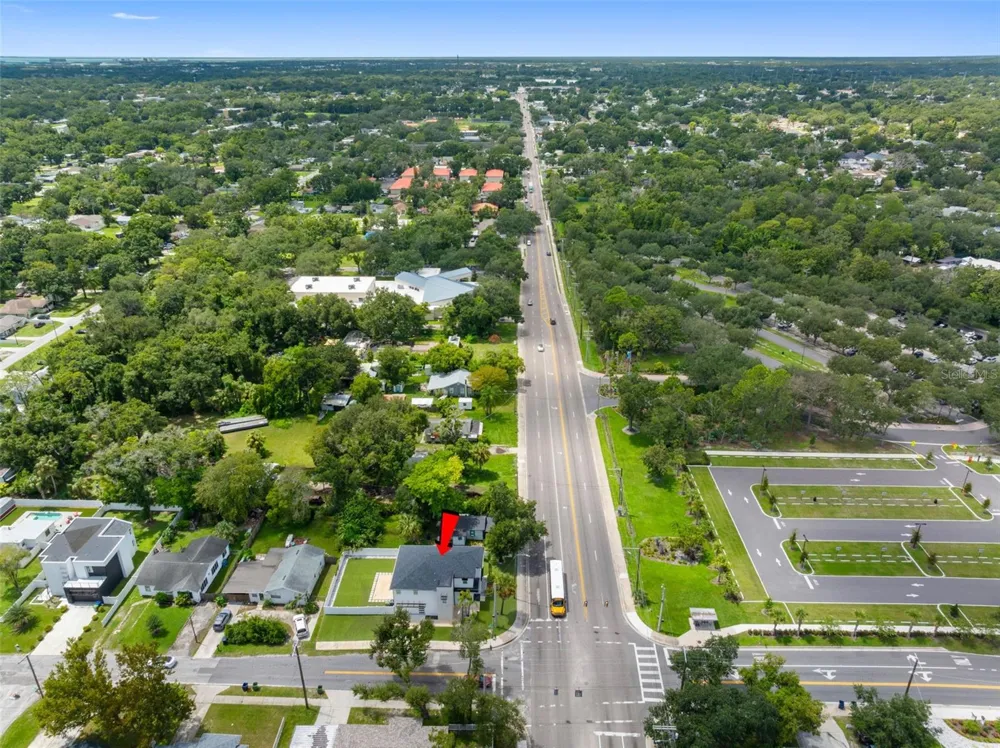 902 W SLIGH AVENUE Tampa, FL 33604